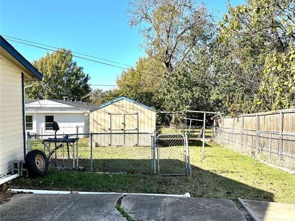 624  Browning Drive , Arlington Texas 76010