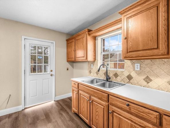 3640  6th Avenue , Fort Worth Texas 76110