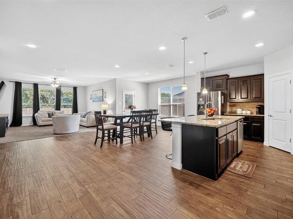 1029  Nicole Way , Fort Worth Texas 76028