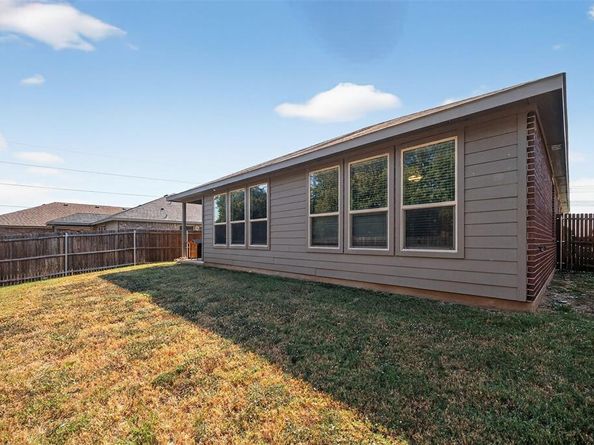 1029  Nicole Way , Fort Worth Texas 76028