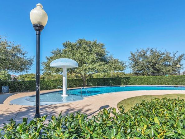 3920  Hollow Lake Road , Fort Worth Texas 76262