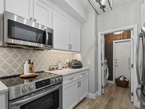 330 E Las Colinas Boulevard E 174, Irving Texas 75039