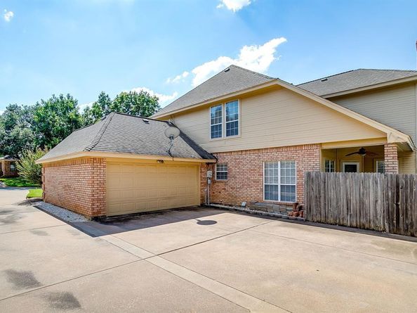2801  Pomponessett Drive , Arlington Texas 76001