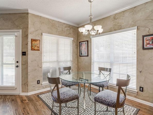 2801  Pomponessett Drive , Arlington Texas 76001