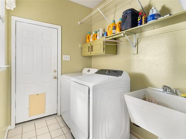 2401  Manchester Drive , Carrollton Texas 75006