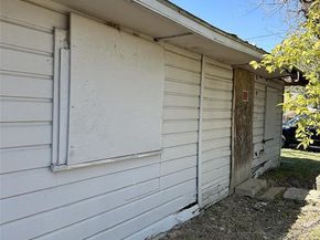 2435  Iroquois Street , Dallas Texas 75212