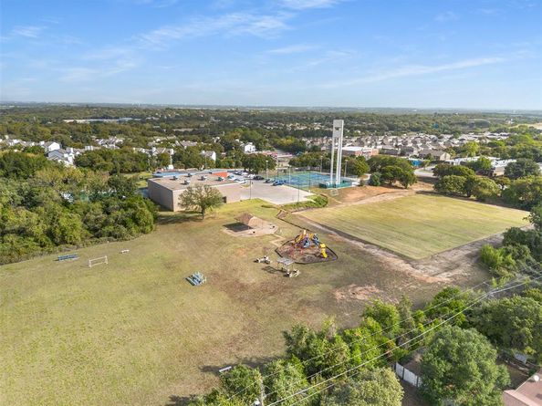 1613  Janice Lane , Fort Worth Texas 76112