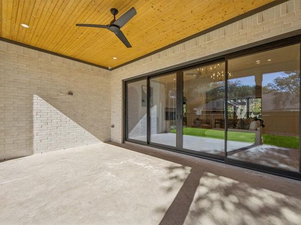 6619  Robin Willow Court , Dallas Texas 75248