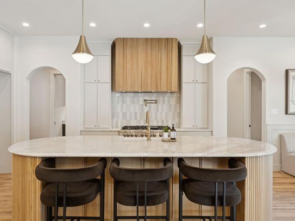 6619  Robin Willow Court , Dallas Texas 75248