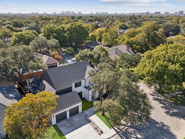 6619  Robin Willow Court , Dallas Texas 75248