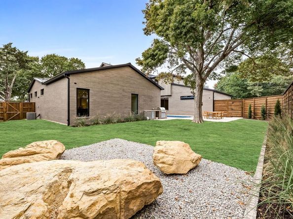 3959  Hockaday Drive , Dallas Texas 75229