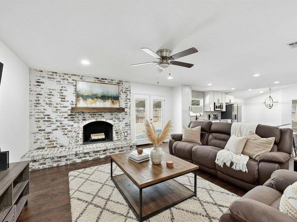 1398  Cherry Hill Lane , Lewisville Texas 75067