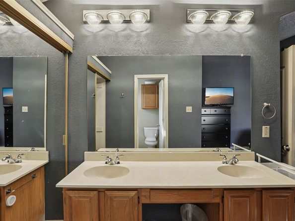 4242 N Capistrano Drive  181, Dallas Texas 75287