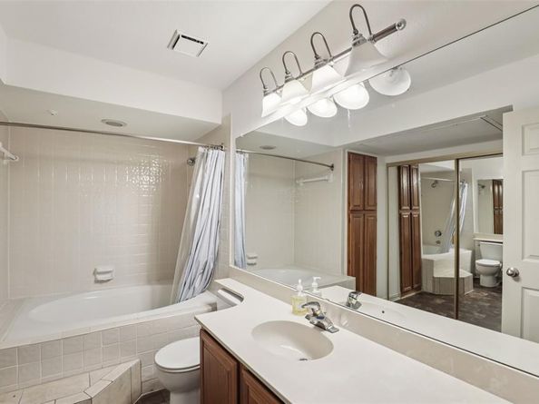 4242 N Capistrano Drive  181, Dallas Texas 75287
