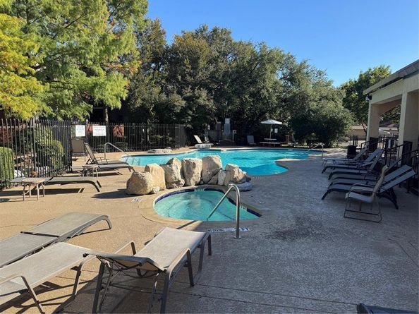 4242 N Capistrano Drive  181, Dallas Texas 75287