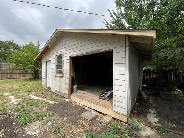 2045  Delmar Drive , Garland Texas 75041