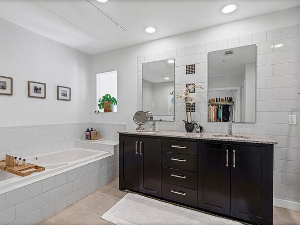 2608  Museum Way  3215, Fort Worth Texas 76107