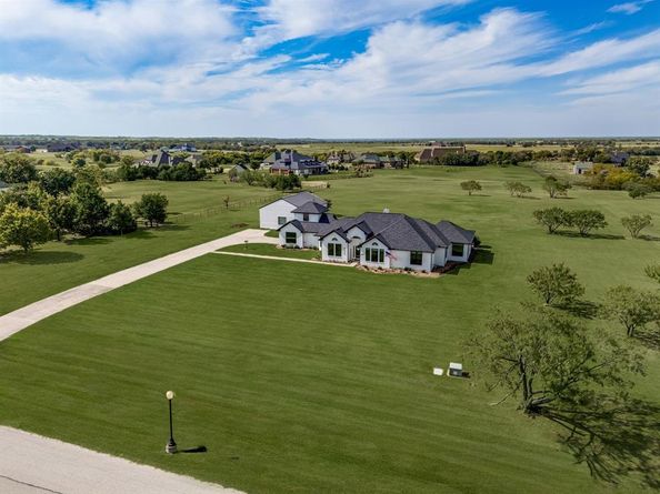 4094  Preston Lakes Circle , Celina Texas 75009