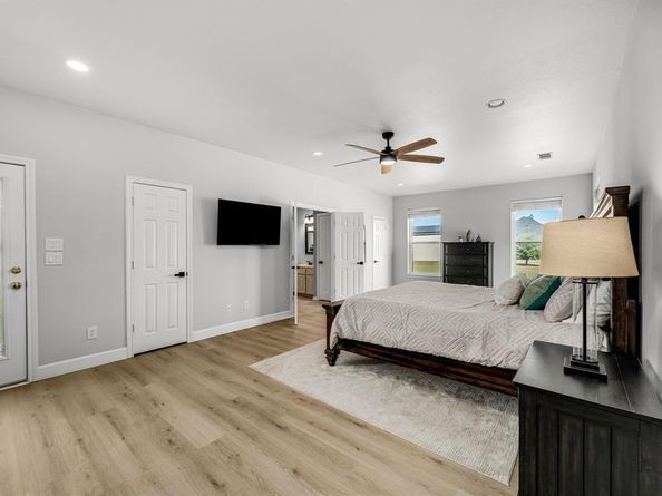 4094  Preston Lakes Circle , Celina Texas 75009