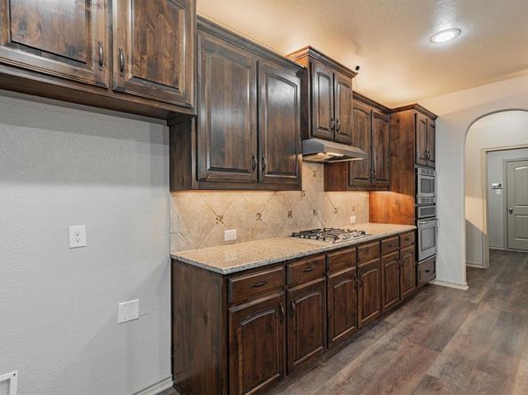 2216  Rosalinda Pass , Fort Worth Texas 76131