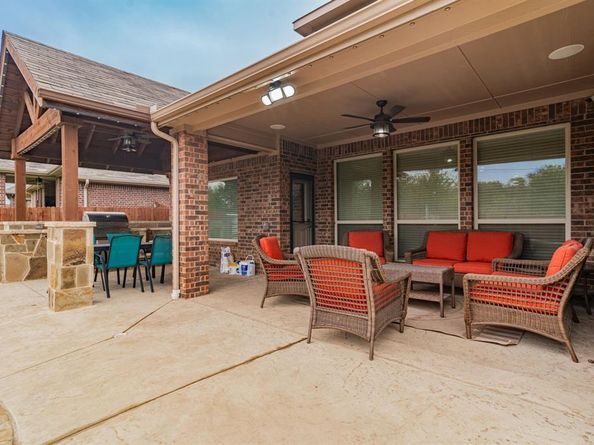 2216  Rosalinda Pass , Fort Worth Texas 76131