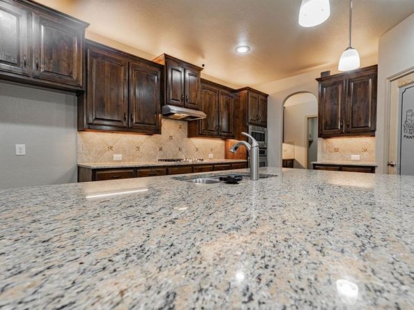 2216  Rosalinda Pass , Fort Worth Texas 76131