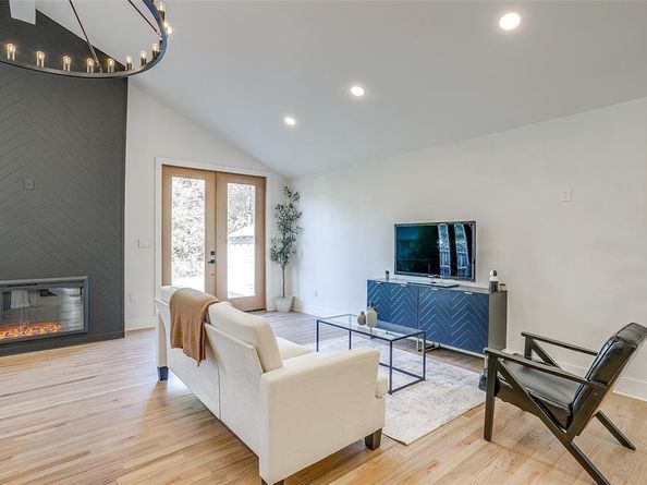 3532 W Biddison Street , Fort Worth Texas 76109