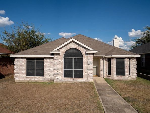 4835  Berridge Lane , Dallas Texas 75227