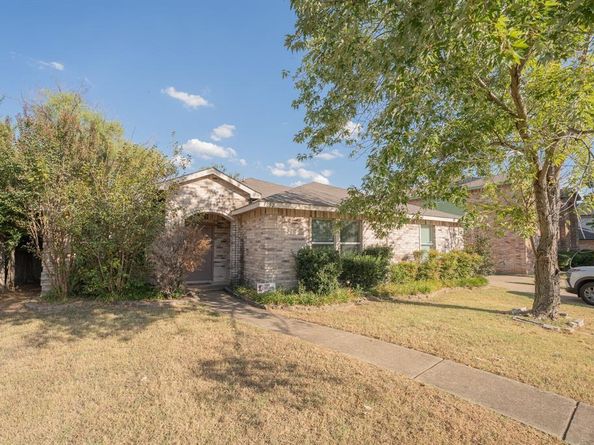 4835  Berridge Lane , Dallas Texas 75227