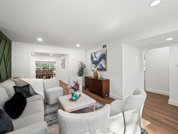 11329  Earlywood Drive , Dallas Texas 75218