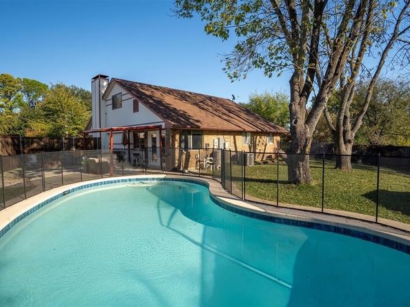 832  Foxwood Place , Lewisville Texas 75067