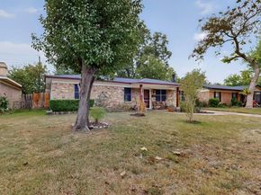 2210  Starlite Lane , Irving Texas 75061