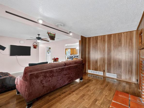 2210  Starlite Lane , Irving Texas 75061