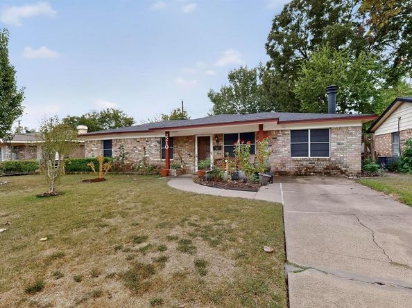 2210  Starlite Lane , Irving Texas 75061
