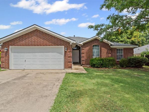7109  Lost Horizon Drive , Benbrook Texas 76126
