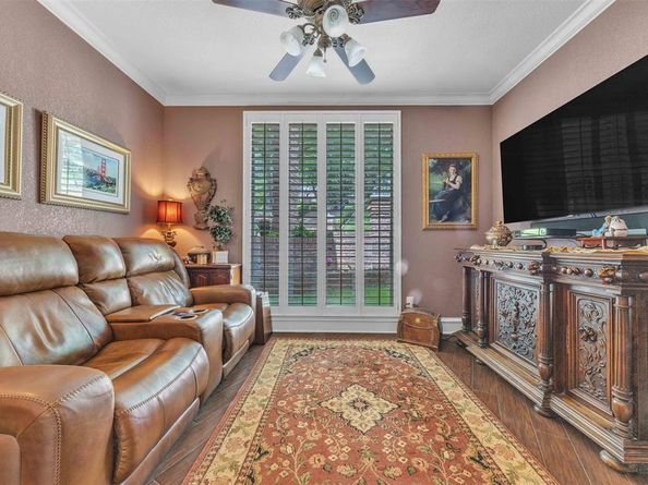 401  Canyon Creek Trail , Fort Worth Texas 76112