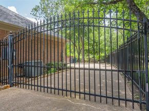 401  Canyon Creek Trail , Fort Worth Texas 76112