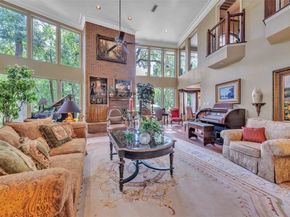 401  Canyon Creek Trail , Fort Worth Texas 76112