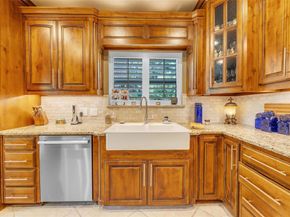 401  Canyon Creek Trail , Fort Worth Texas 76112