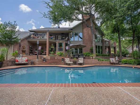 401  Canyon Creek Trail , Fort Worth Texas 76112