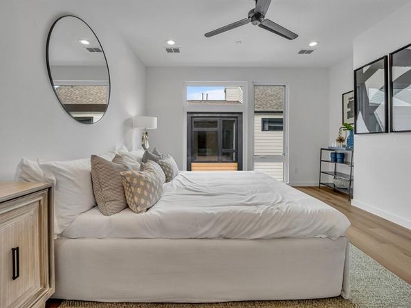 3612  San Jacinto   106, Dallas Texas 75204