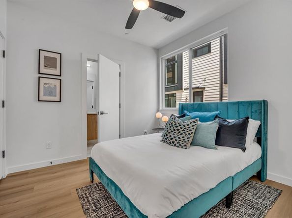 3612  San Jacinto   106, Dallas Texas 75204