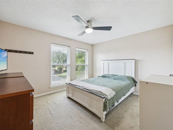 2150  Eva Lane , Euless Texas 76040