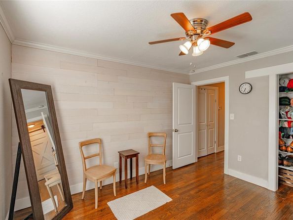 2725  Ryan Avenue , Fort Worth Texas 76110