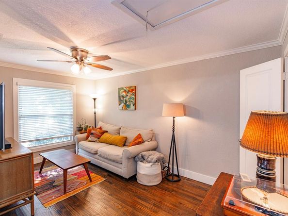 2725  Ryan Avenue , Fort Worth Texas 76110