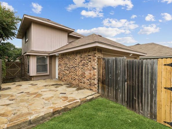 2014  Greenview Drive  A, Carrollton Texas 75010