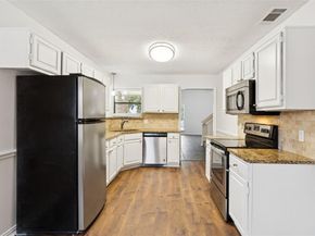 2014  Greenview Drive  A, Carrollton Texas 75010