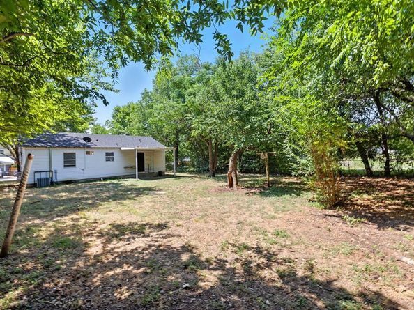 8403  Tackett Street , Dallas Texas 75217