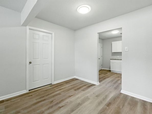 8403  Tackett Street , Dallas Texas 75217