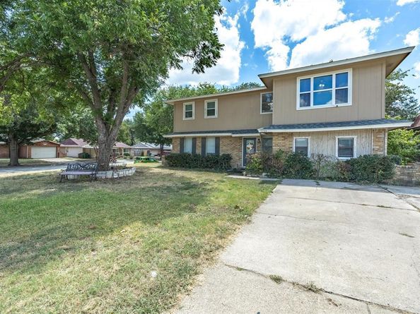 5744  Judie Court , Haltom City Texas 76148